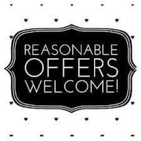 Meet your Posher, Lisa - Picture 2 of 2